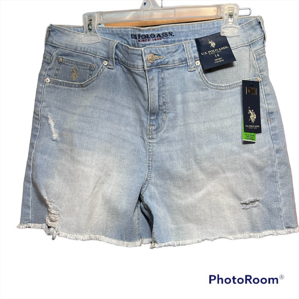 SOLD NWT❗️US Polo Assn Women's light wash Jean Denim Shorts Size 14 - Picture 1 of 10